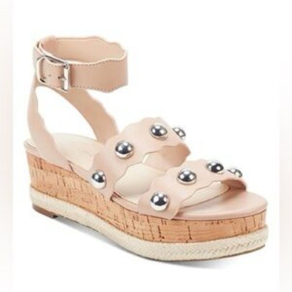 Marc fisher studded Beige Platform Sandals sz 7.5‎